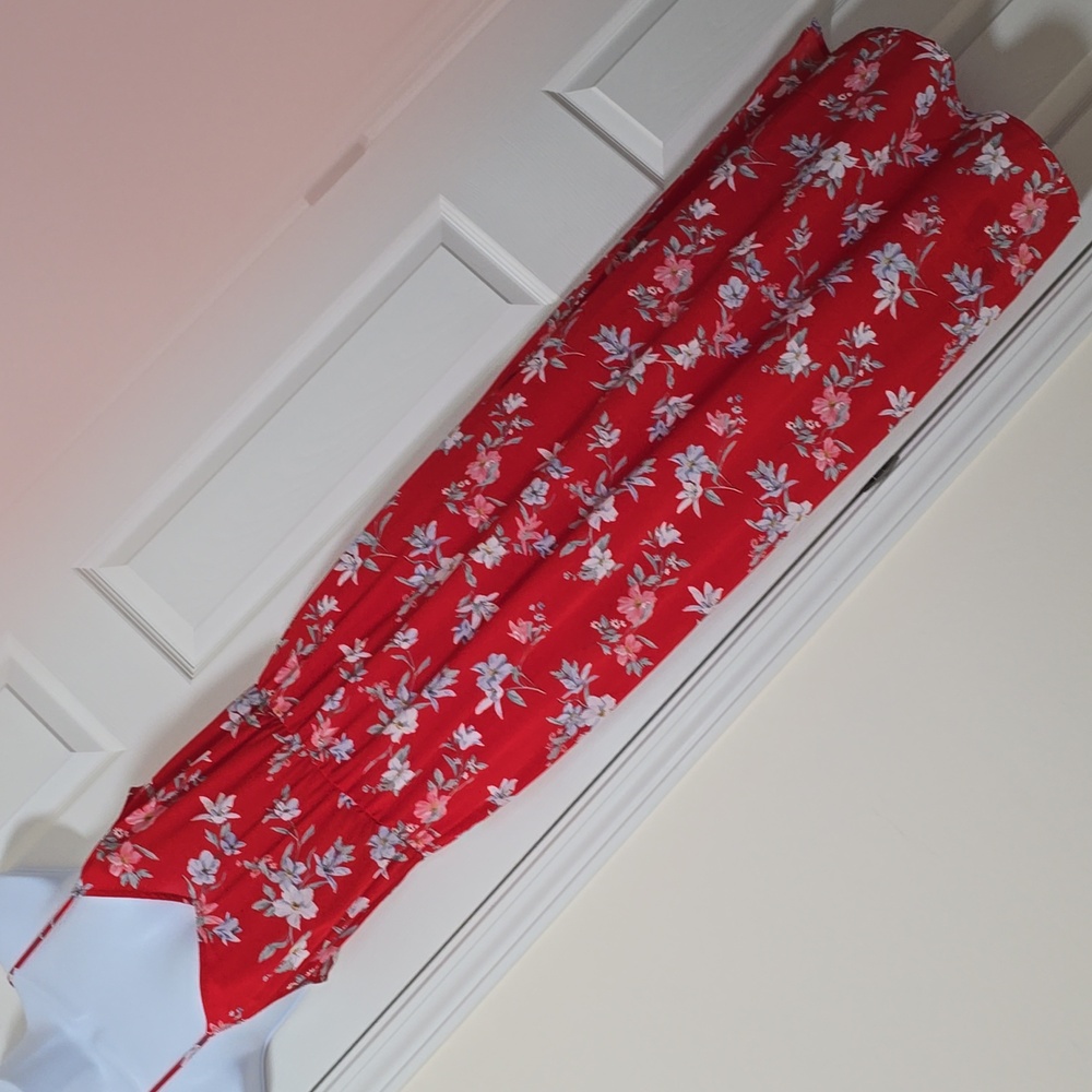 🆕️ H&M Red Floral Maxi Dress (NWOT)